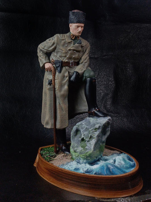 1922 - Bölüm II Mustafa Kemal Atatürk Diorama/Figür 30 CM